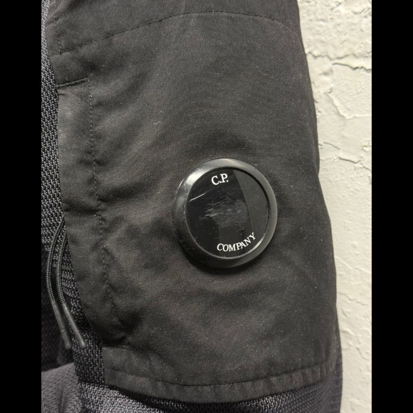 C.P. COMPANY BLACK NYLON PUFFER JACKET - Picture 8 of 15